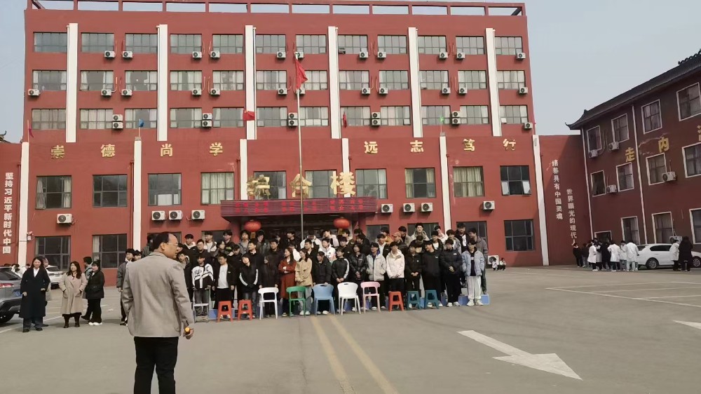 学校毕业大合影